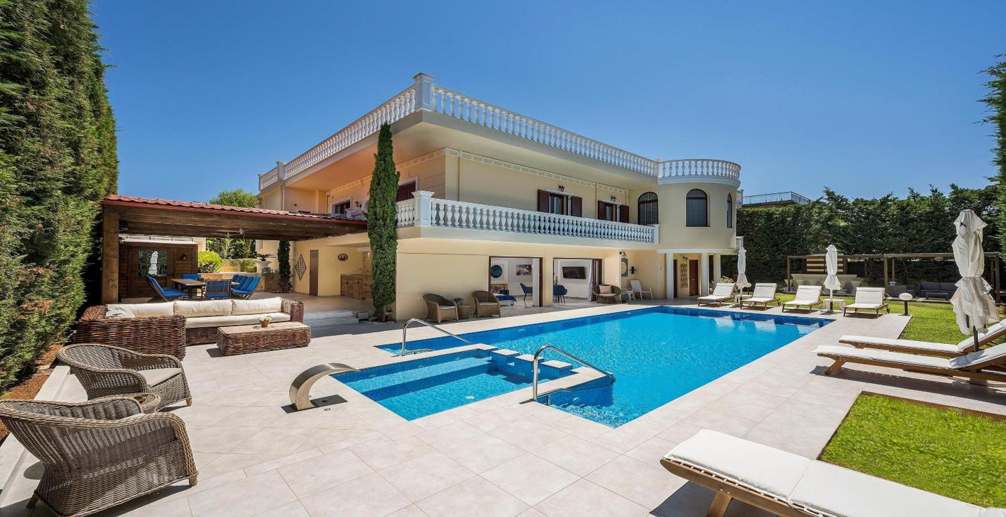 Pandis Palace Vila